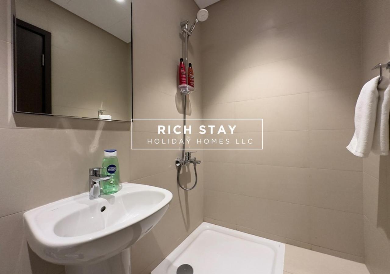 Premium 3br With Burj Khalifa & Mall View شقة